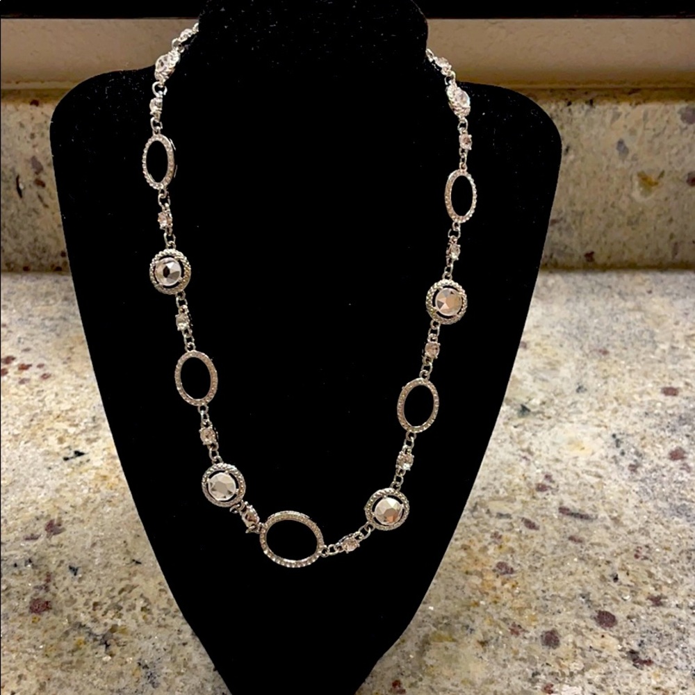 Silver Rhinestone Necklace 💎